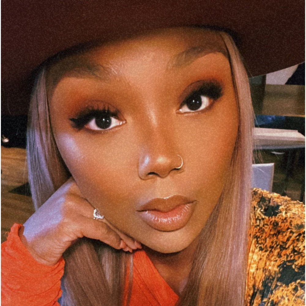 Meet your Posher, Rae